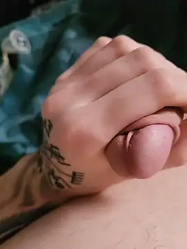 SexyGoldBoy22 online show from 18, 2, 2026