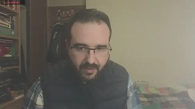 curiosillo83 online show from 3, 3, 2025