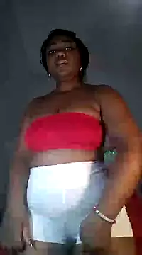 Snapshot of Sexypresh302 chatting on 6, 1, 2025 Sexypresh302 online show from 6, 1, 2025