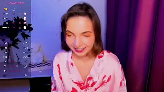 KindHazelHere  online show from 15, 12, 2025