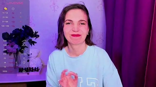 KindHazelHere  online show from 31, 1, 2026