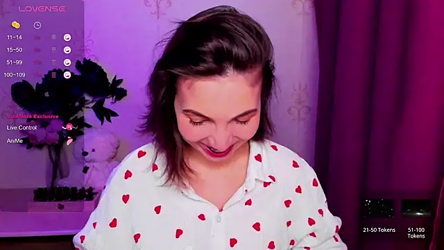 KindHazelHere  online show from 24, 2, 2026