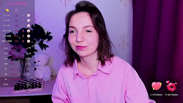 KindHazelHere  online show from 31, 3, 2026