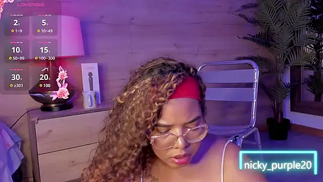 Snapshot of _nickypurple_ chatting on 31, 1, 2025 nickypurple online show from 31, 1, 2025