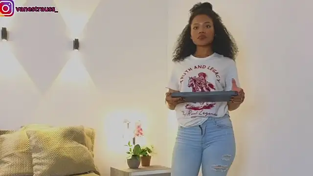 Snapshot of ShadayCarmell chatting on 5, 2, 2025 ShadayCarmell online show from 5, 2, 2025