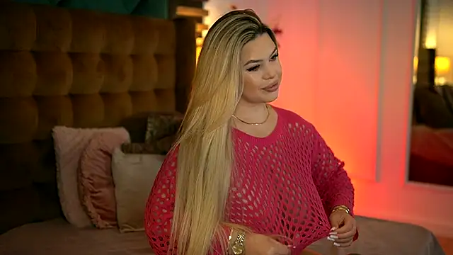 Snapshot of SophieBoobsX chatting on 21, 10, 2025 SophieBoobsX online show from 21, 10, 2025