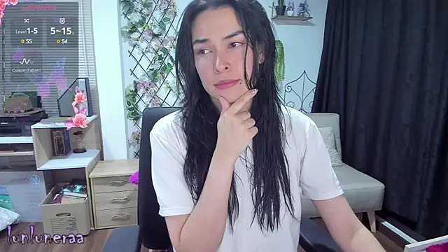 Snapshot of Lunlunera chatting on 21, 2, 2025 Lunlunera online show from 21, 2, 2025