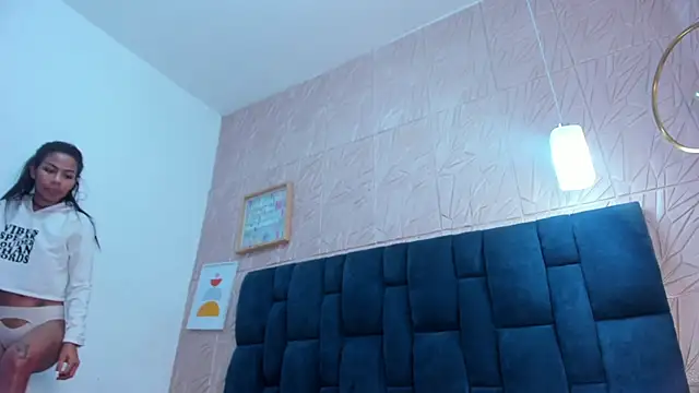 Hellen Sky online show from 11, 2, 2025