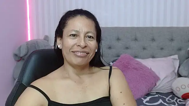 Snapshot of mature_martina chatting on 5, 2, 2025 mature martina online show from 5, 2, 2025