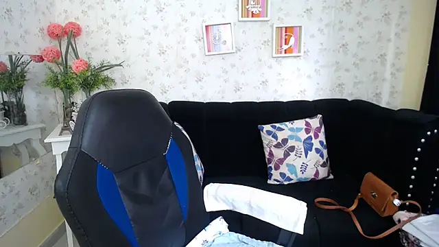 Snapshot of mature_martina chatting on 9, 2, 2025 mature martina online show from 9, 2, 2025