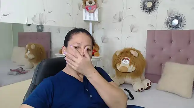 Snapshot of mature_martina chatting on 11, 2, 2025 mature martina online show from 11, 2, 2025