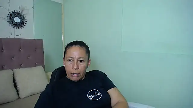 Snapshot of mature_martina chatting on 25, 2, 2025 mature martina online show from 25, 2, 2025