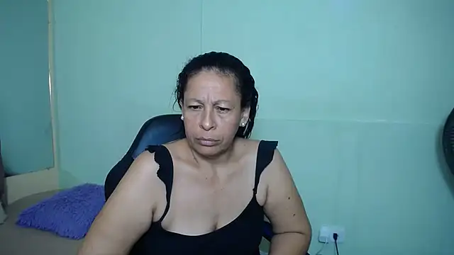 Snapshot of mature_martina chatting on 26, 2, 2025 mature martina online show from 26, 2, 2025