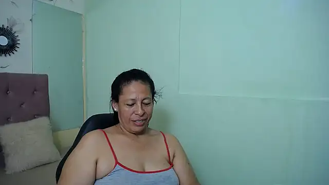 Snapshot of mature_martina chatting on 1, 3, 2025 mature martina online show from 1, 3, 2025