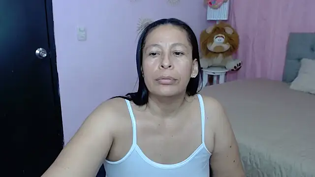 Snapshot of mature_martina chatting on 7, 10, 2025 mature martina online show from 7, 10, 2025