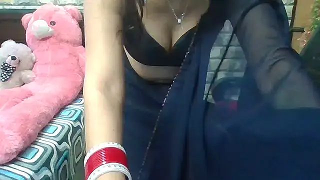Snapshot of Sexy_iknoor chatting on 12, 1, 2025 Sexy iknoor online show from 12, 1, 2025