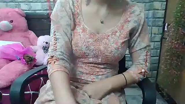 Snapshot of Sexy_iknoor chatting on 16, 2, 2025 Sexy iknoor online show from 16, 2, 2025
