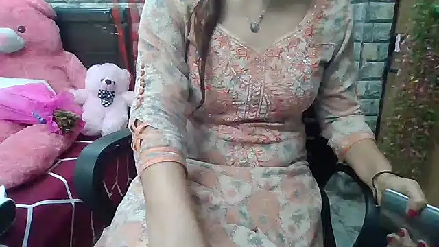 Snapshot of Sexy_iknoor chatting on 16, 2, 2025 Sexy iknoor online show from 16, 2, 2025