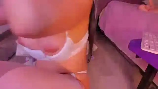 isa red hair online show from 8, 2, 2025