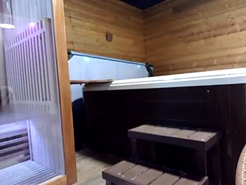 feline27 online show from 23, 10, 2025