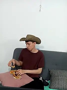 Snapshot of Norehg chatting on 8, 2, 2025 Norehg online show from 8, 2, 2025