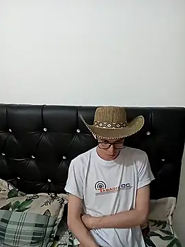 Snapshot of Norehg chatting on 8, 2, 2025 Norehg online show from 8, 2, 2025