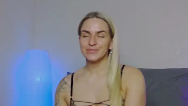 SofiJames online show from 3, 1, 2025