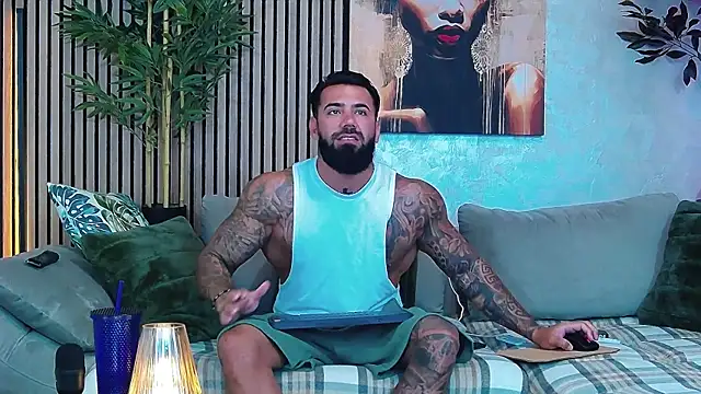Snapshot of masterkingofmusclee chatting on 8, 5, 2026 masterkingofmusclee online show from 8, 5, 2026