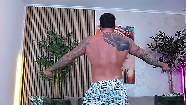 Snapshot of masterkingofmusclee chatting on 18, 5, 2026 masterkingofmusclee online show from 18, 5, 2026