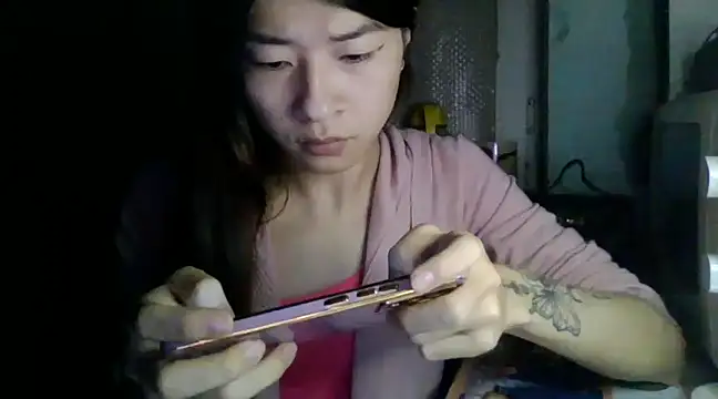 CarlyJoy online show from 3, 2, 2025