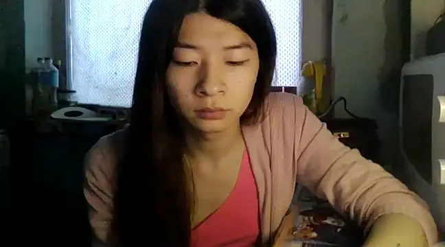 CarlyJoy online show from 6, 2, 2025