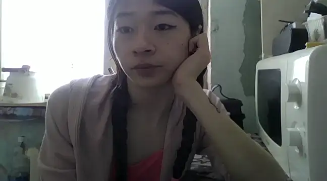 CarlyJoy online show from 10, 2, 2025