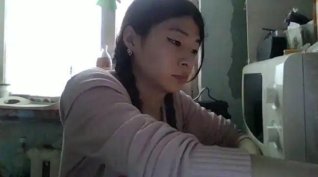 CarlyJoy online show from 10, 2, 2025