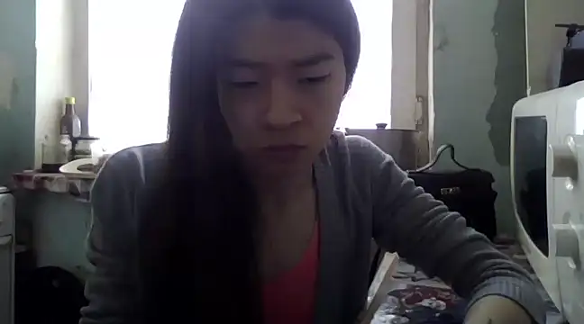 CarlyJoy online show from 5, 3, 2025