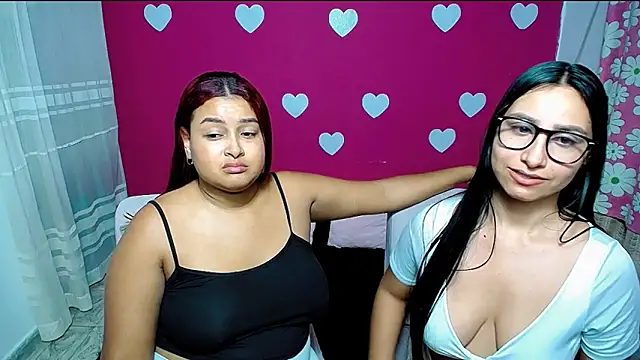 Snapshot of violeta_rous chatting on 2, 5, 2026 violeta rous online show from 2, 5, 2026