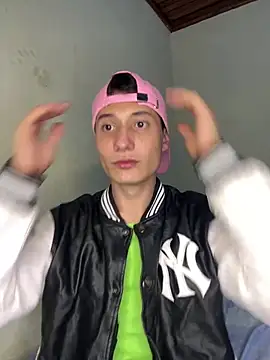 the littleangel1 online show from 4, 1, 2025