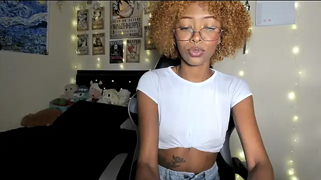Snapshot of Cristal_Jonas@xh chatting on 2, 2, 2025 Cristal Jonasxh online show from 2, 2, 2025