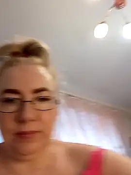 stiflers momy online show from 5, 12, 2024