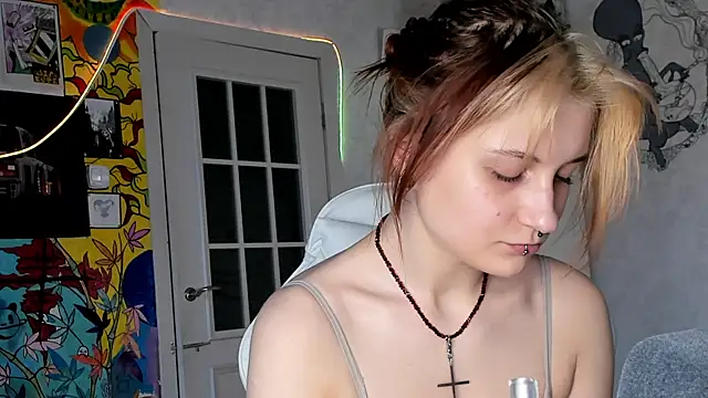 Sunny Mouse  online show from 1, 3, 2025