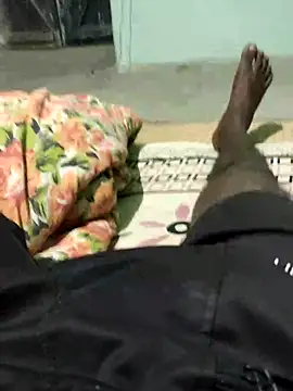 SILENT FUCKER 01 online show from 5, 3, 2025