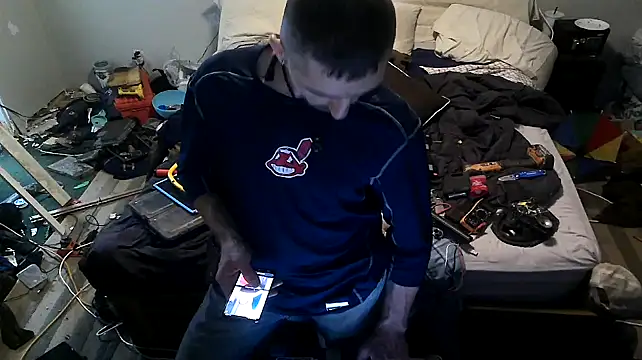 Bi curious86 online show from 24, 11, 2025