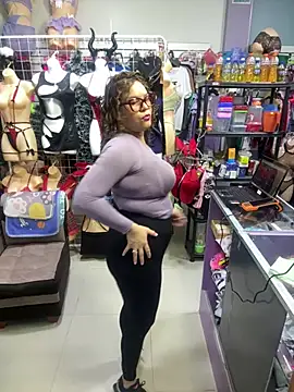 Snapshot of ROSALIALUCY chatting on 1, 2, 2026 ROSALIALUCY online show from 1, 2, 2026