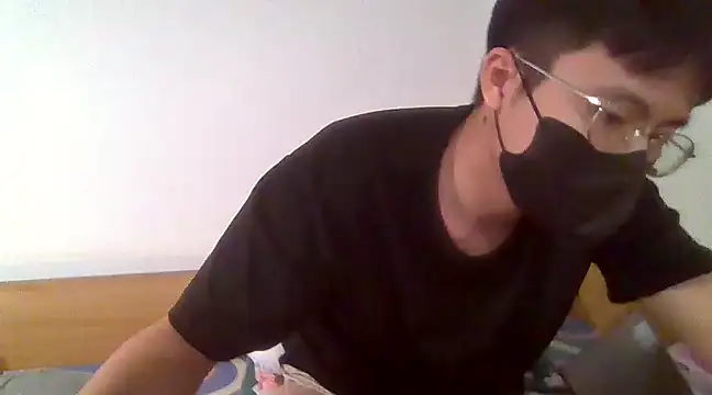 Gwencloudy online show from 4, 1, 2025