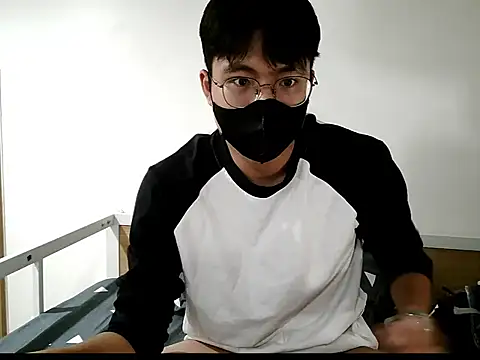 Gwencloudy online show from 24, 10, 2025