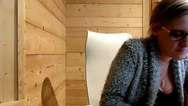 Snapshot of Madame_Callie chatting on 1, 12, 2025 Madame Callie online show from 1, 12, 2025