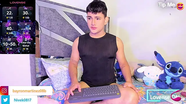 Snapshot of niall_falcon chatting on 3, 3, 2026 niall falcon online show from 3, 3, 2026