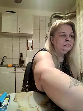 Snapshot of AriannaMilf chatting on 21, 4, 2026 AriannaMilf online show from 21, 4, 2026