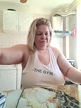 Snapshot of AriannaMilf chatting on 26, 4, 2026 AriannaMilf online show from 26, 4, 2026