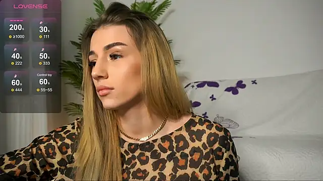 Snapshot of AishaCarter chatting on 31, 1, 2025 AishaCarter online show from 31, 1, 2025