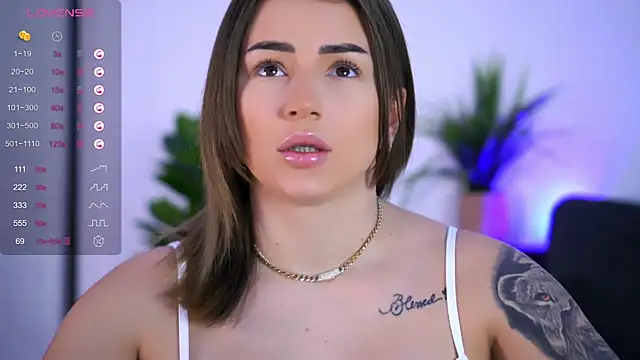 AishaCarter online show from 31, 10, 2025